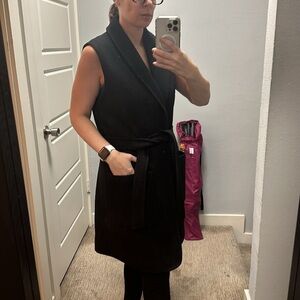 [Express] Sleeveless black overcoat, L